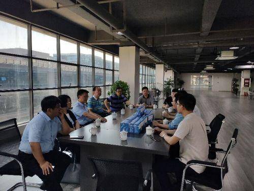 瑶海区委副书记、区长陆勤山率队考察安徽盒子健康超级口罩工厂，共谋大健康产业新篇章